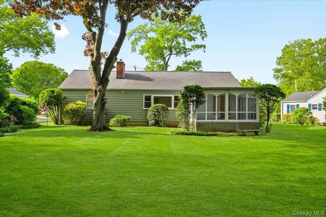 23 Lakeview Road, New Rochelle, NY 10804