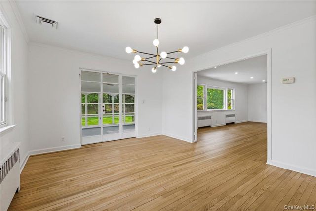 23 Lakeview Road, New Rochelle, NY 10804