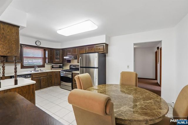 355 Chestnut Avenue, South Hackensack, NJ 07606