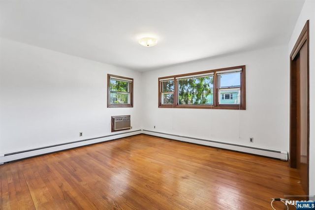 355 Chestnut Avenue, South Hackensack, NJ 07606