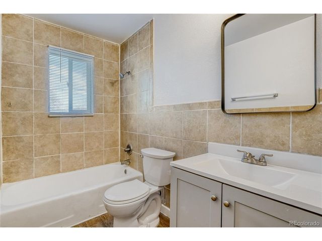 1240 Xanadu St, Aurora, CO 80011