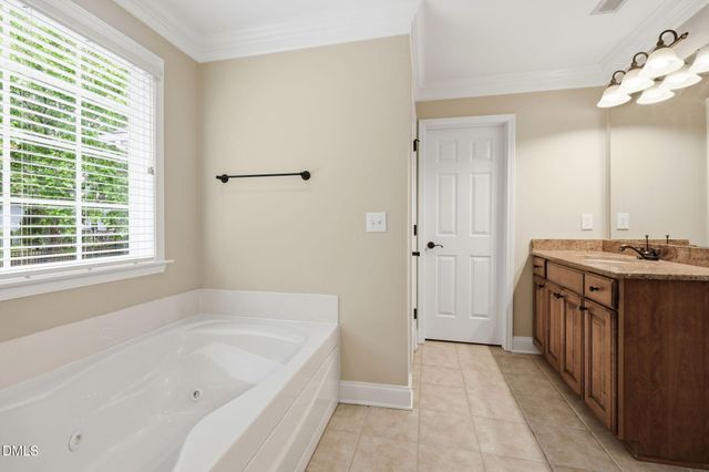 10200 Thoughtful Spot Way, Raleigh, NC 27614