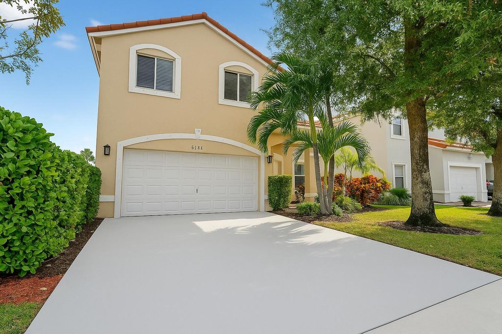 6164 Willoughby Circle, Lake Worth, FL 33463