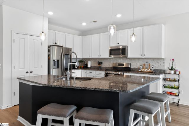 717 Pollyanna Drive, Greenville, SC 29605