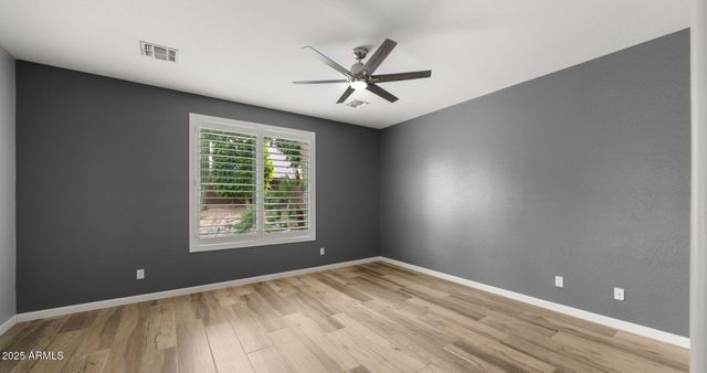 1831 E VALENCIA Drive, Phoenix, AZ 85042