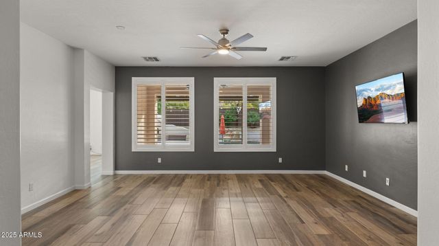 1831 E VALENCIA Drive, Phoenix, AZ 85042