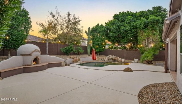 1831 E VALENCIA Drive, Phoenix, AZ 85042