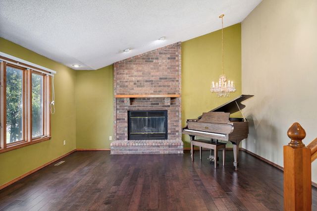 1978 W Williamsburg Street, Springfield, MO 65810