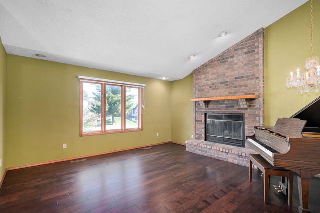 1978 W Williamsburg Street, Springfield, MO 65810