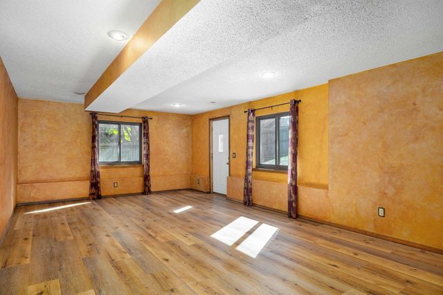 1978 W Williamsburg Street, Springfield, MO 65810