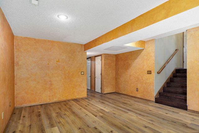 1978 W Williamsburg Street, Springfield, MO 65810