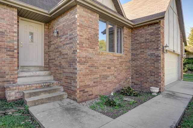 1978 W Williamsburg Street, Springfield, MO 65810