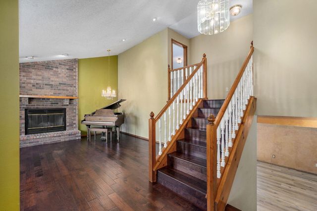 1978 W Williamsburg Street, Springfield, MO 65810