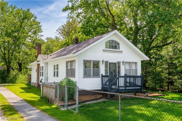 122 Southeast Avenue, Tallmadge, OH 44278