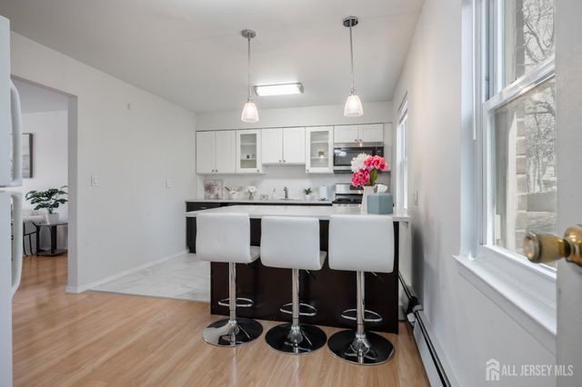 5 York Drive 5B, Edison, NJ 08817