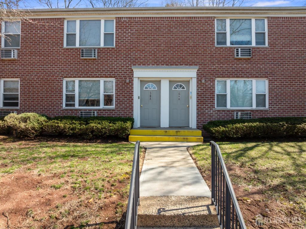 5 York Drive 5B, Edison, NJ 08817