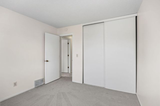 6317 83rd Court N, Brooklyn Park, MN 55445