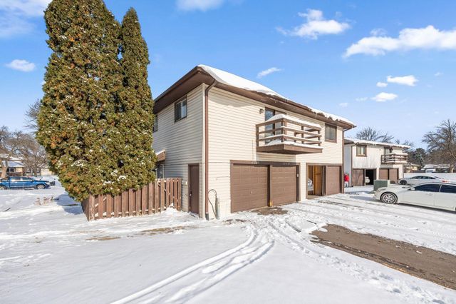 6317 83rd Court N, Brooklyn Park, MN 55445