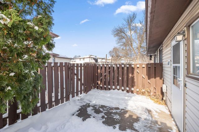 6317 83rd Court N, Brooklyn Park, MN 55445