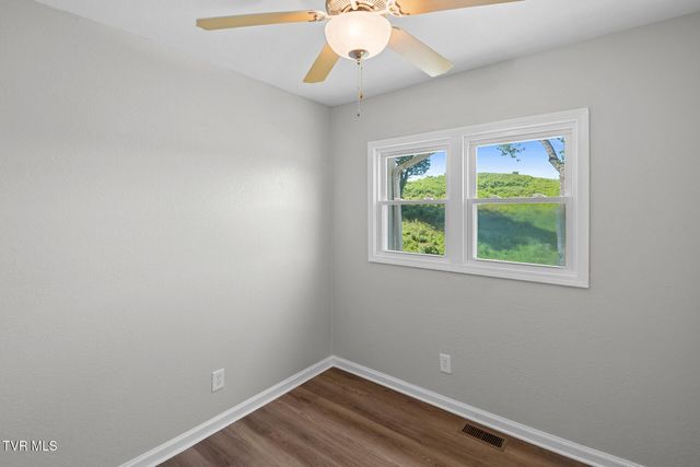 1224 Sulphur Springs Loop, Greeneville, TN 37745