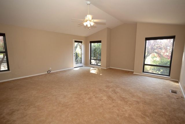 6415 Fairway Ct, Auburn, CA 95602