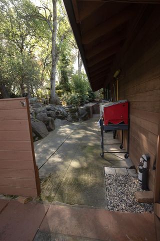 6415 Fairway Ct, Auburn, CA 95602