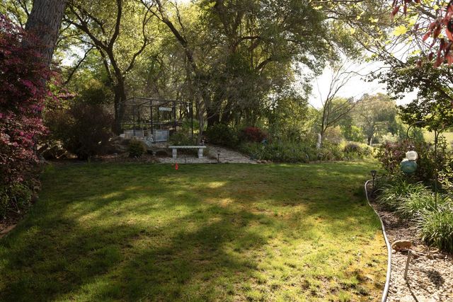 6415 Fairway Ct, Auburn, CA 95602