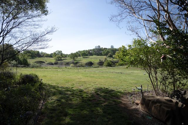 6415 Fairway Ct, Auburn, CA 95602