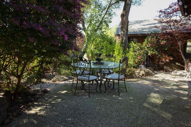 6415 Fairway Ct, Auburn, CA 95602