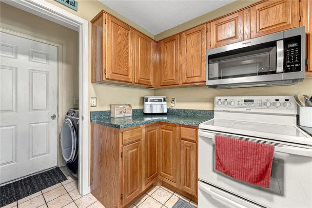 1 Greenridge Lane, Bentonville, AR 72712