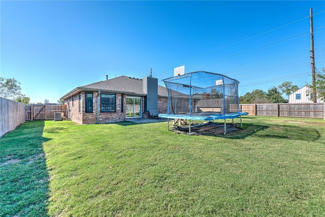 1 Greenridge Lane, Bentonville, AR 72712