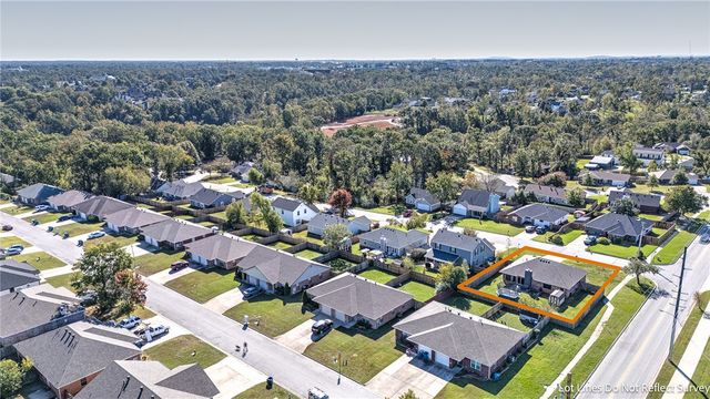 1 Greenridge Lane, Bentonville, AR 72712