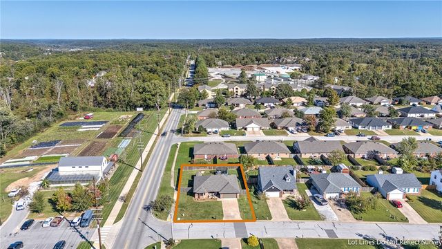 1 Greenridge Lane, Bentonville, AR 72712
