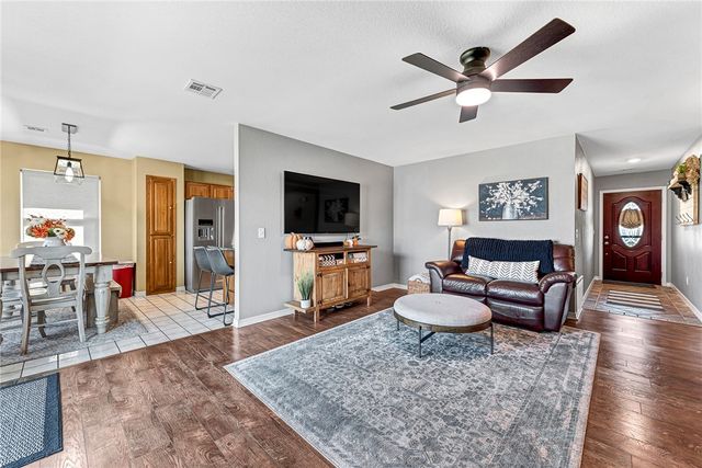 1 Greenridge Lane, Bentonville, AR 72712