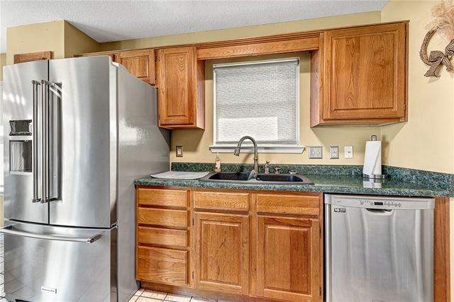 1 Greenridge Lane, Bentonville, AR 72712