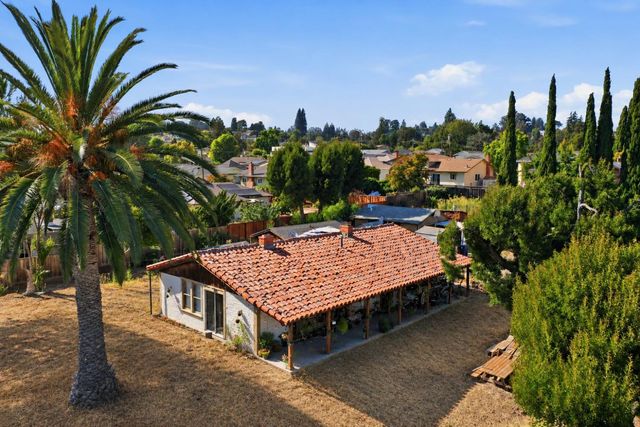 4304 Seven Hills Rd, Castro Valley, CA 94546