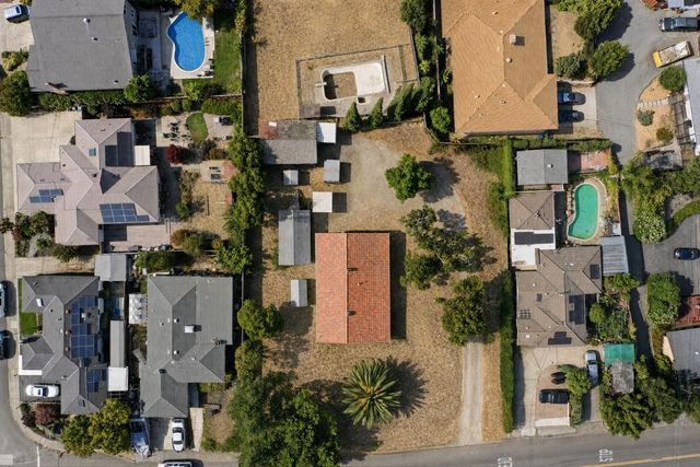 4304 Seven Hills Rd, Castro Valley, CA 94546