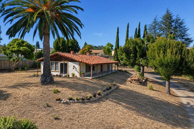4304 Seven Hills Rd, Castro Valley, CA 94546