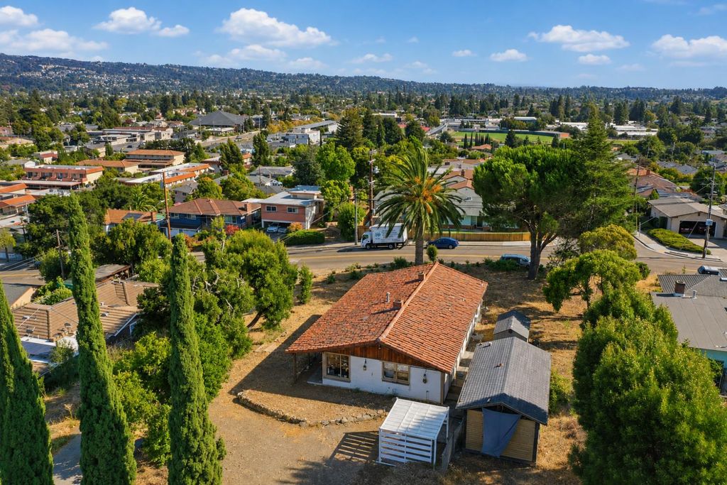 4304 Seven Hills Rd, Castro Valley, CA 94546