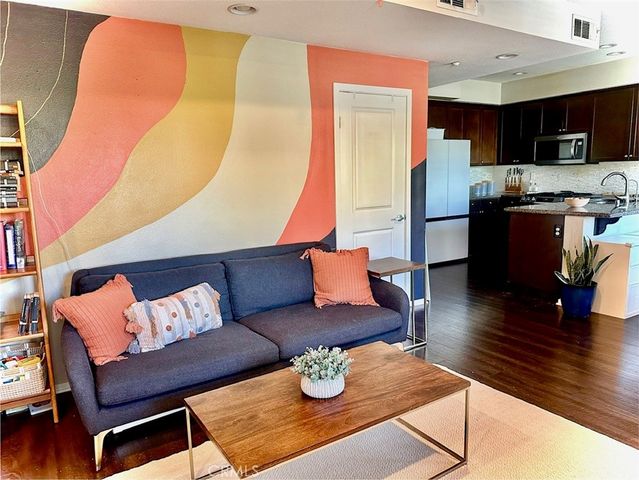 5450 Strand 202, Hawthorne, CA 90250