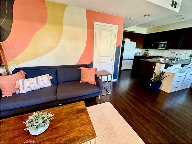 5450 Strand 202, Hawthorne, CA 90250