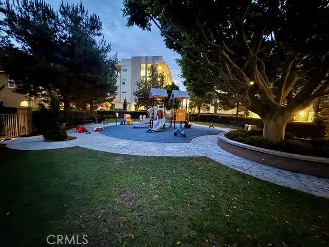 5450 Strand 202, Hawthorne, CA 90250