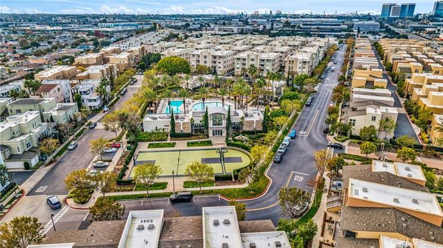 5450 Strand 202, Hawthorne, CA 90250