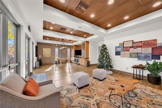 5450 Strand 202, Hawthorne, CA 90250