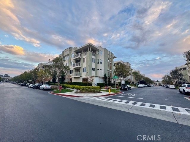 5450 Strand 202, Hawthorne, CA 90250