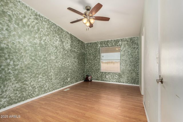 23851 W TETHER Trail, Wittmann, AZ 85361