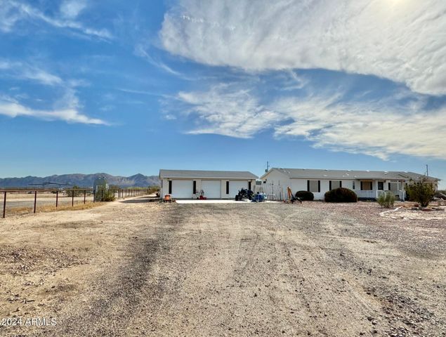 23851 W TETHER Trail, Wittmann, AZ 85361