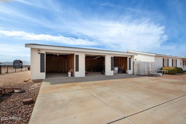 23851 W TETHER Trail, Wittmann, AZ 85361
