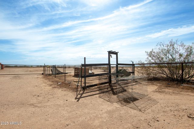 23851 W TETHER Trail, Wittmann, AZ 85361