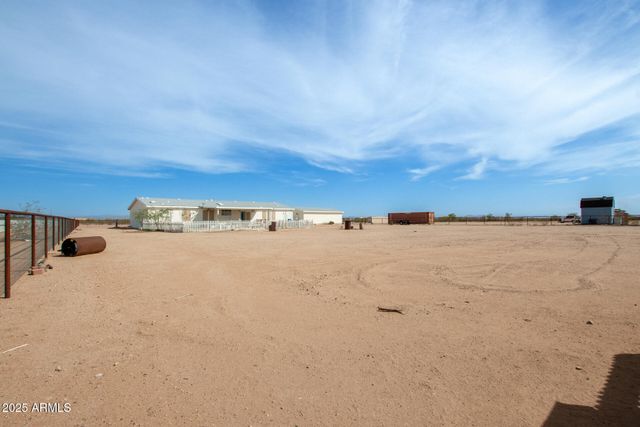 23851 W TETHER Trail, Wittmann, AZ 85361